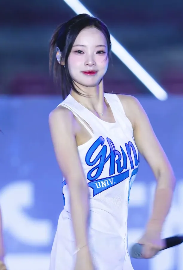 리센느 원이 민소매_116776_2.webp