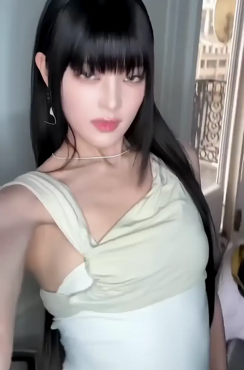아이들 민니 겨드랑이_116169_1.webp