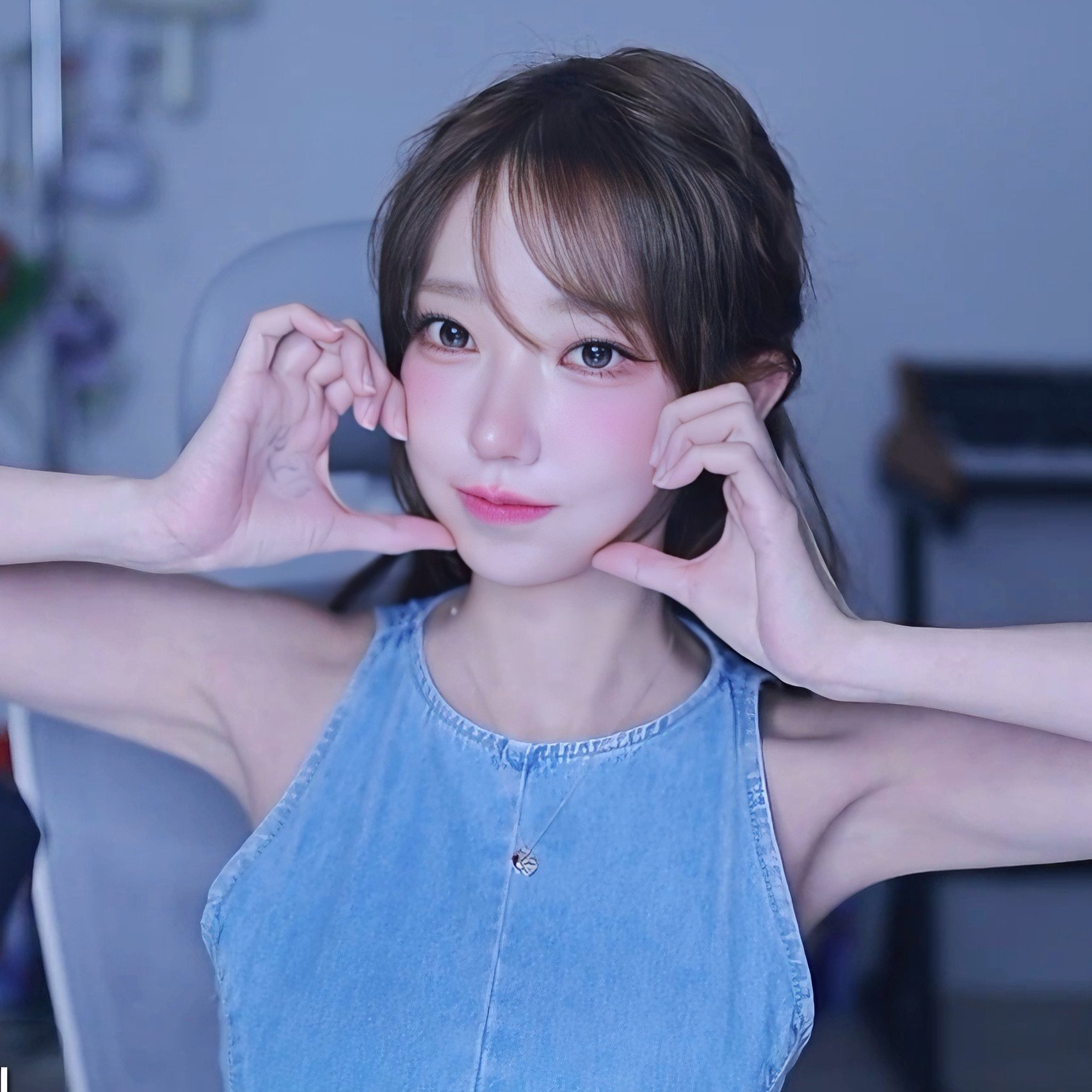 QWER 마젠타_118285_5.jpg