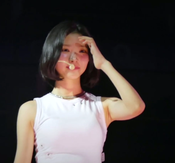 하츠투하츠 지우 겨드랑이_118376_2.webp