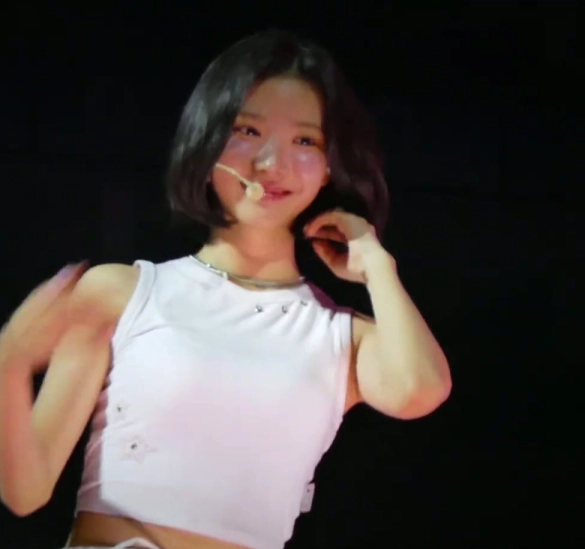 하츠투하츠 지우 겨드랑이_118376_1.webp