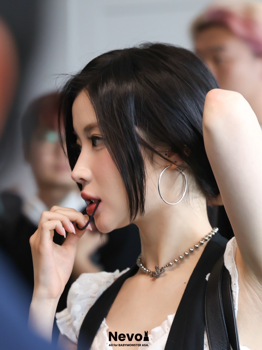 베이비몬스터 아사 은근슬겨_117481_3.jpg