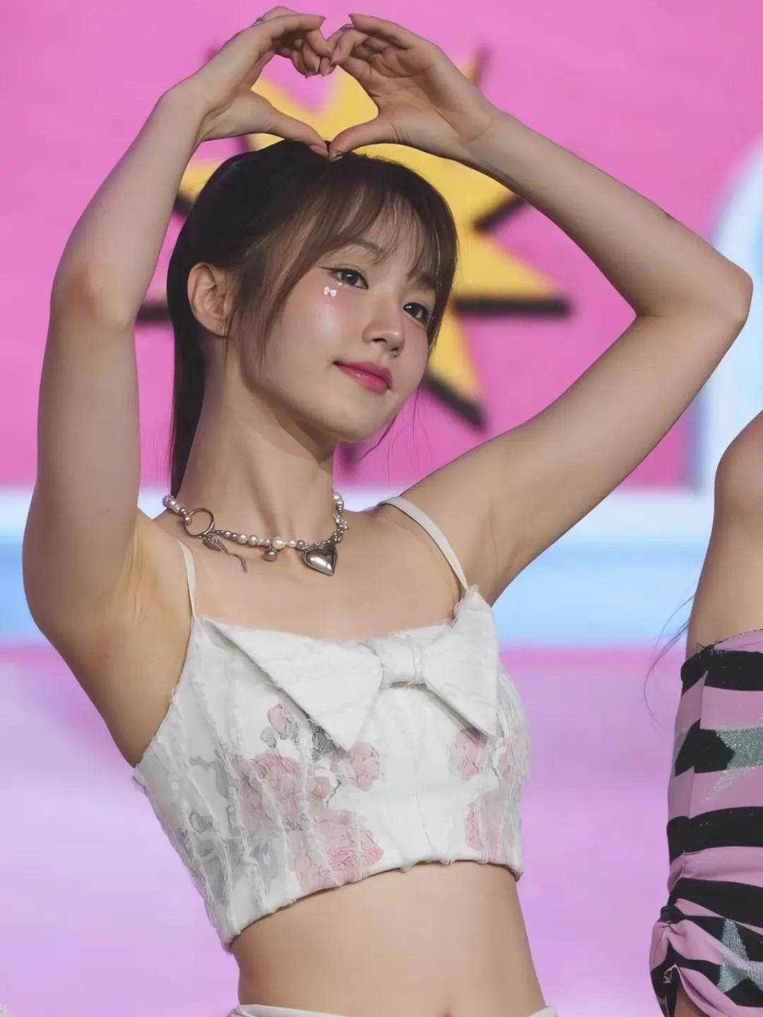 우아 나나 한장_117738_1.webp.jpg