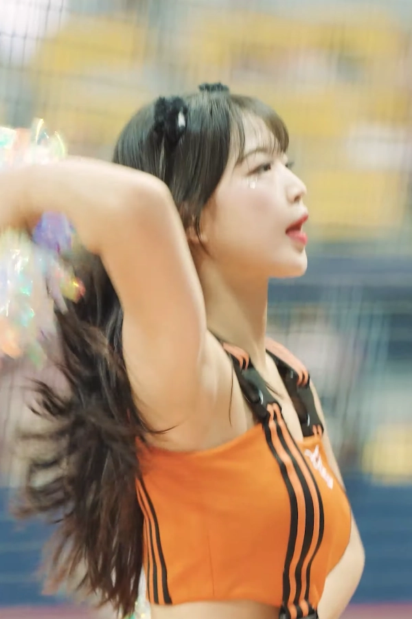 치어리더가 젤 좋다 걍_118148_3.webp