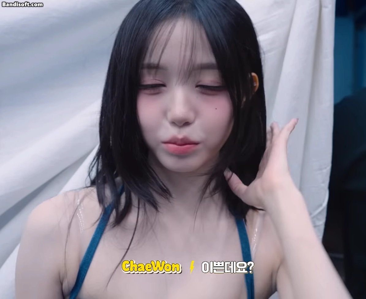트리플에스 김채원 살짝 1장_121199_1.webp