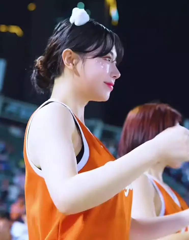 치어리더 김나연 겨드랑이_121083_1.webp