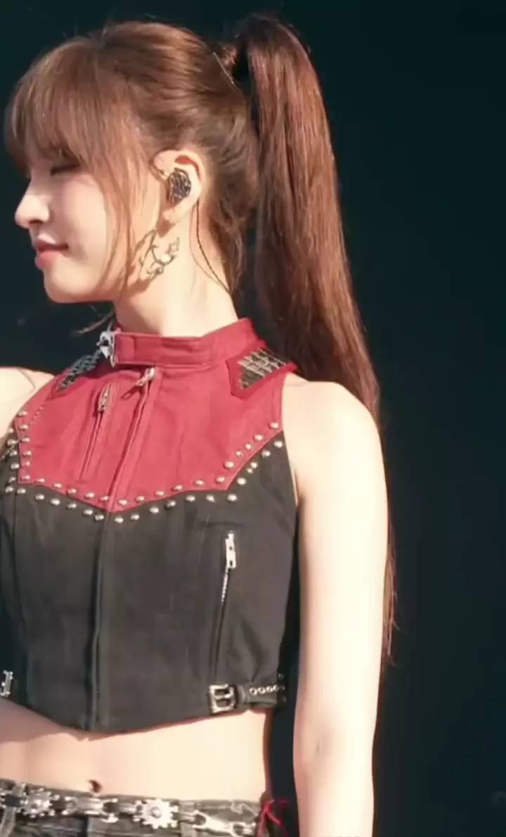 아이브 리즈 겨드랑이_119388_1.webp