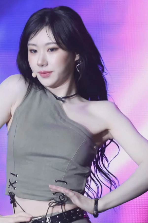 있지 채령 5장.webp_115896_4.webp