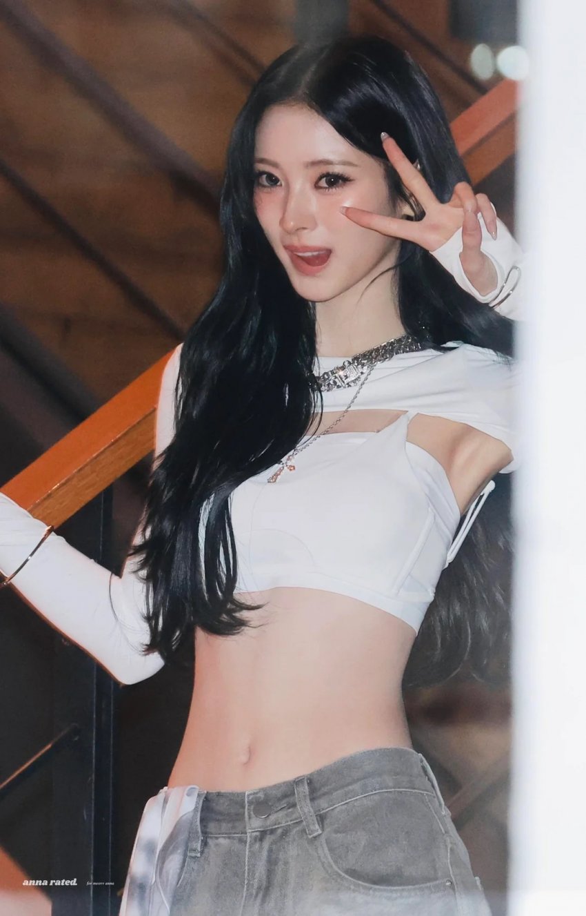 미야오 안나_123215_1.jpg