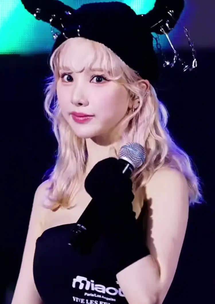 여자친구 비비지 은하 겨드랑이_115698_2.webp