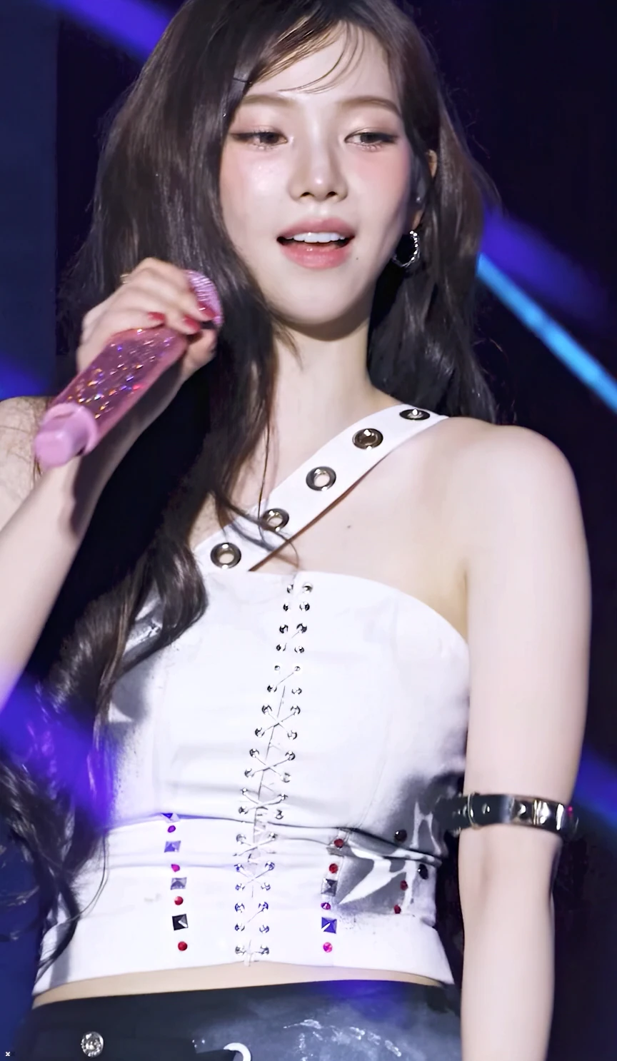 카리나 9장.webp_116455_6.webp