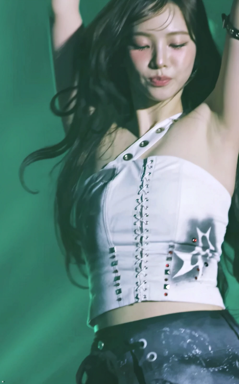 카리나 9장.webp_116455_3.webp