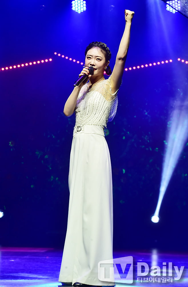 김히어라 시스루겨_117873_4.jpg