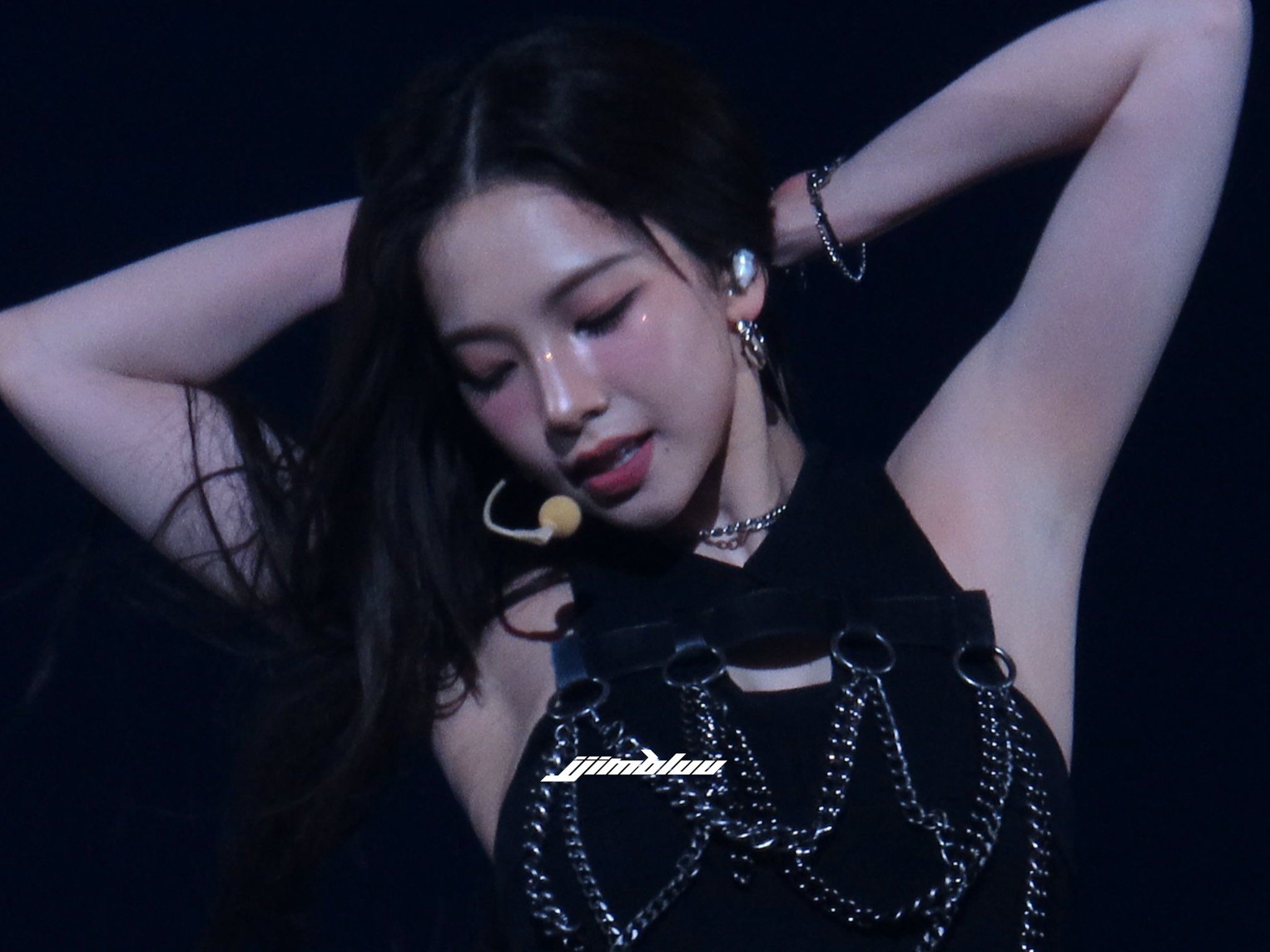 애국자 카리나_116788_2.jpg