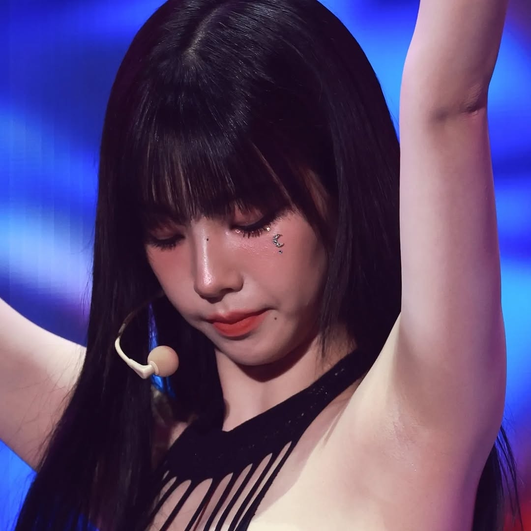 에스파 카리나 겨드랑이_119090_4.jpg