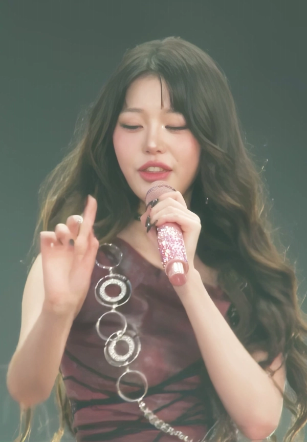 아이브 장원영 겨드랑이_119261_1.webp