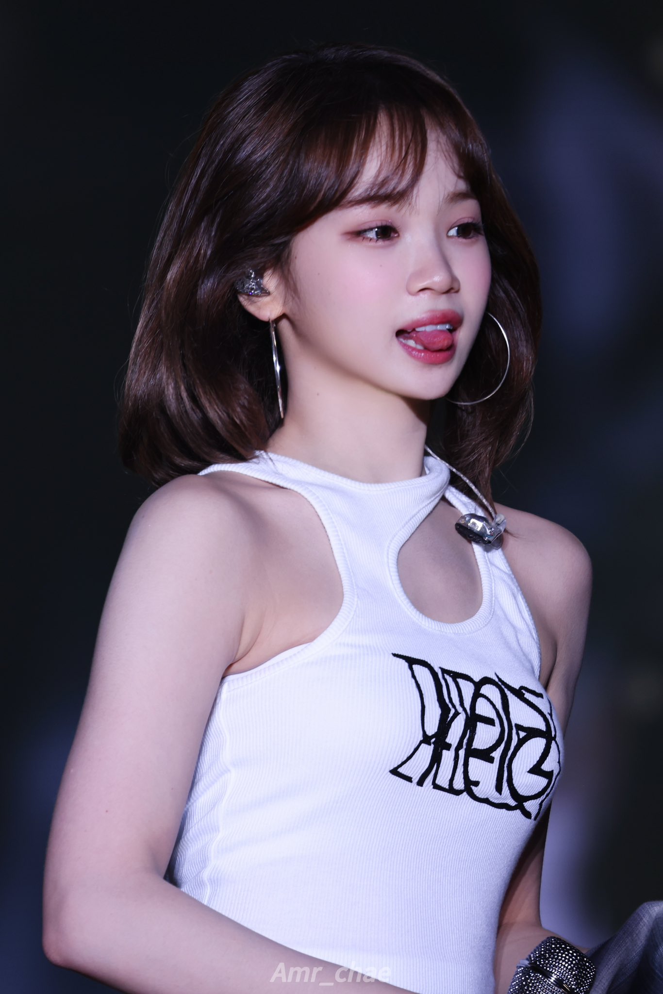김채원 접겨 2장_117389_2.jpg