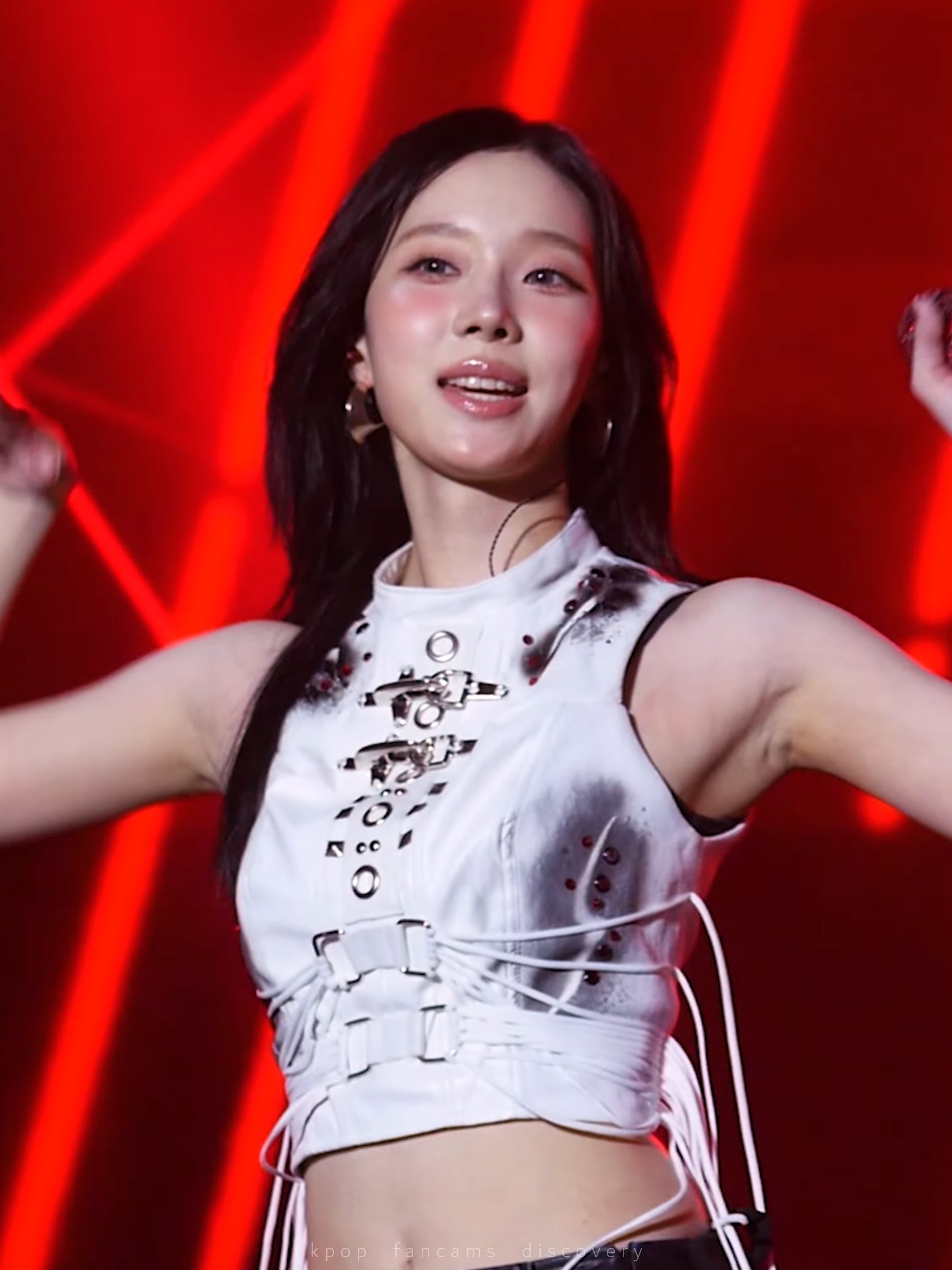 에스파 카리나, 윈터 250517_116479_2.jpg