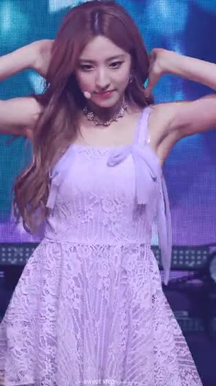 girlgroup-20200401-131159-000-resize.gif