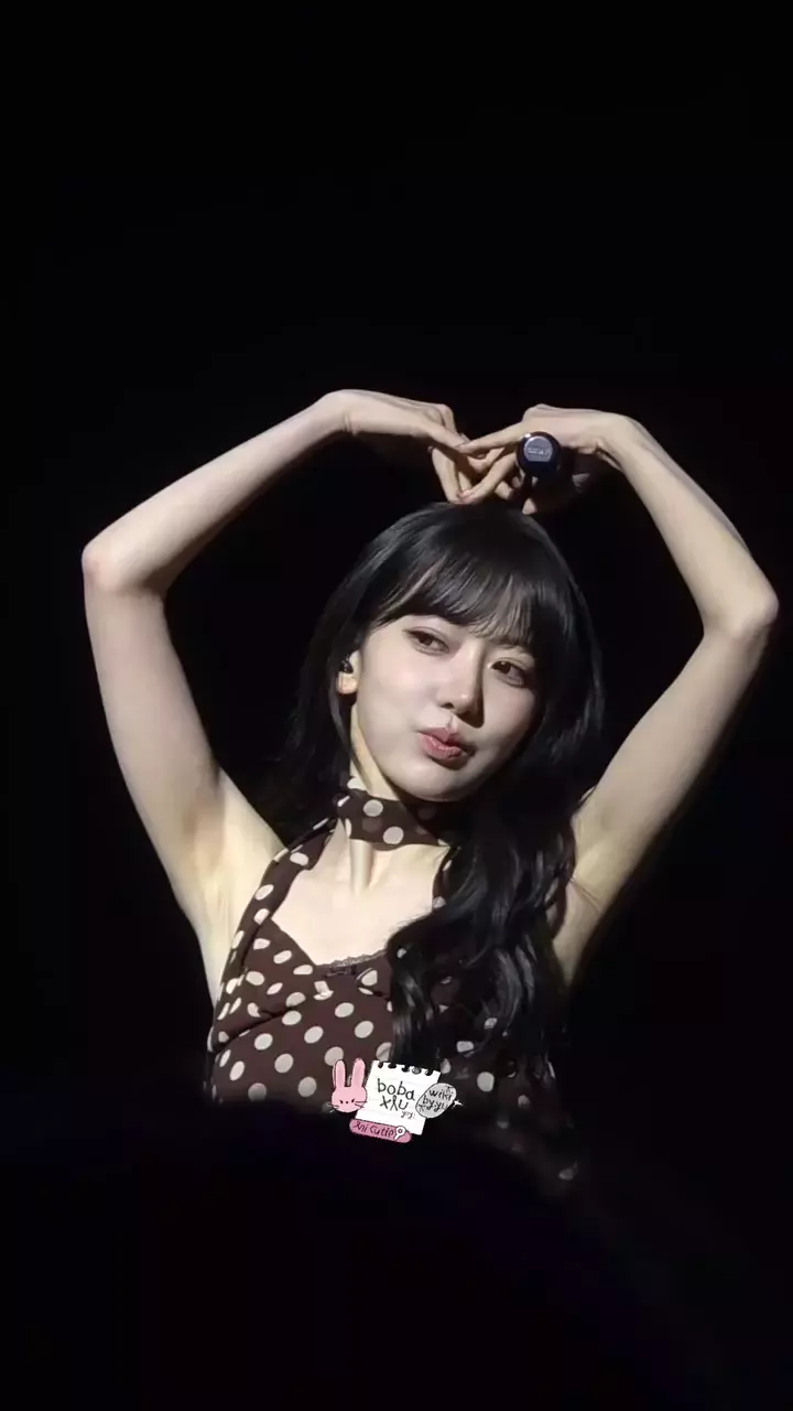 르세라핌 사쿠라 겨드랑이_120841_1.webp