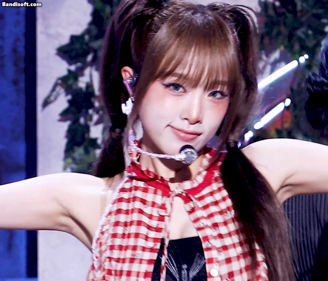 최예나(250802 최애직캠)_119543_2.webp