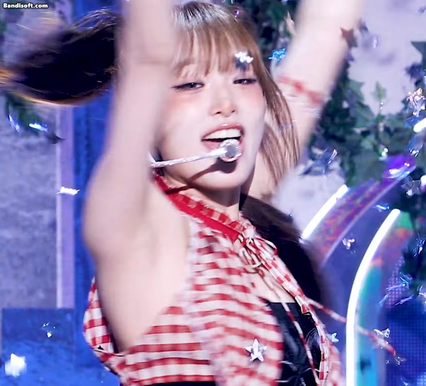 최예나(250802 최애직캠)_119543_3.webp