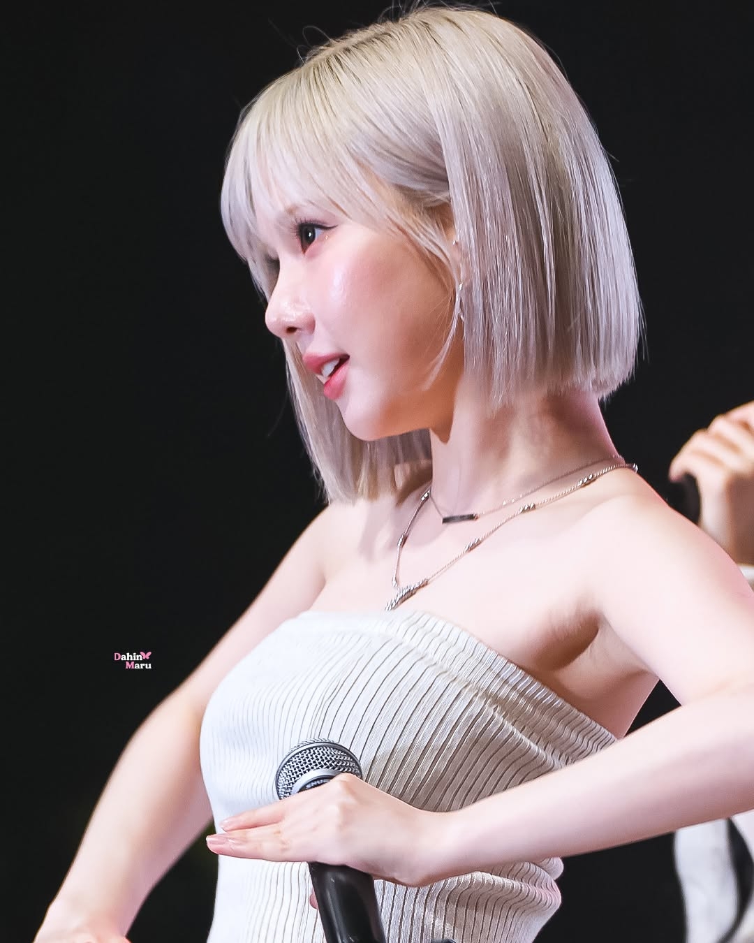 여자친구 비비지 은하 겨드랑이_116876_1.jpg