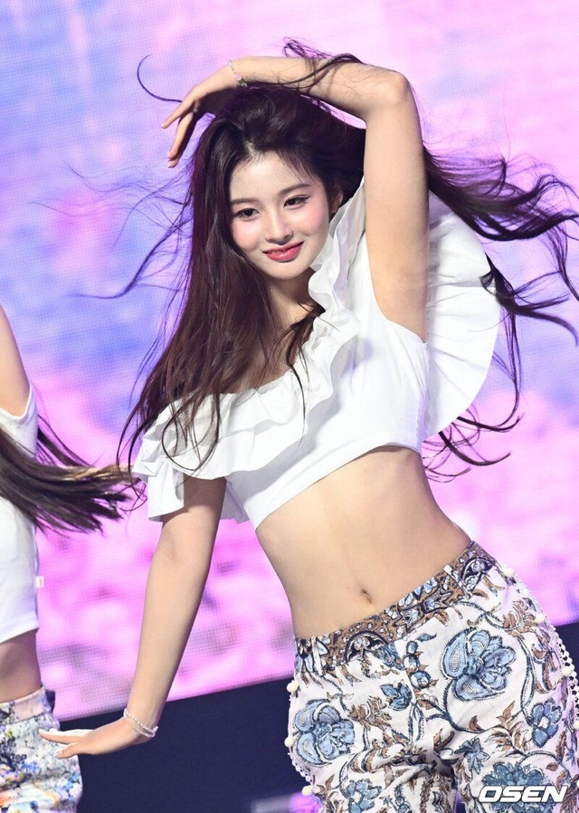 설윤_118780_13.jpg