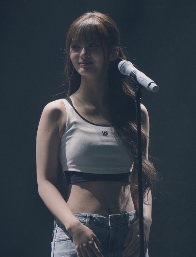 설윤_118780_14.jpg