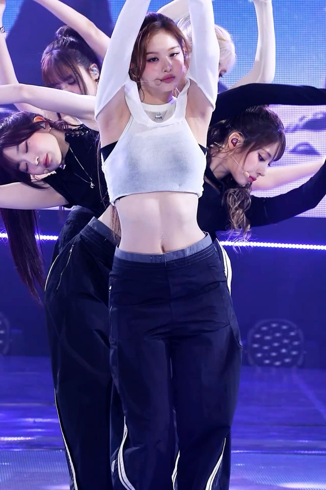 설윤_118780_3.jpg