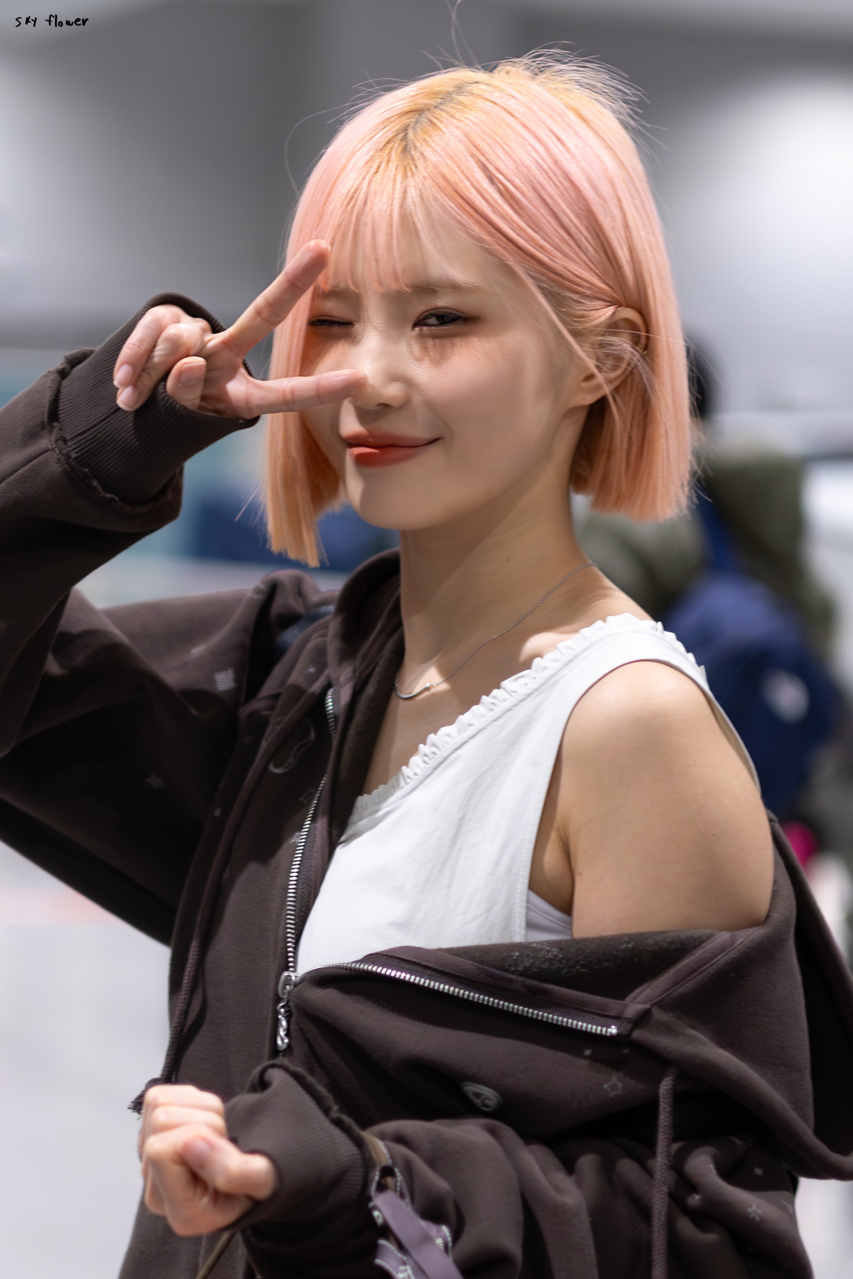 프로미스나인 송하영 접겨_109029_1.jpg