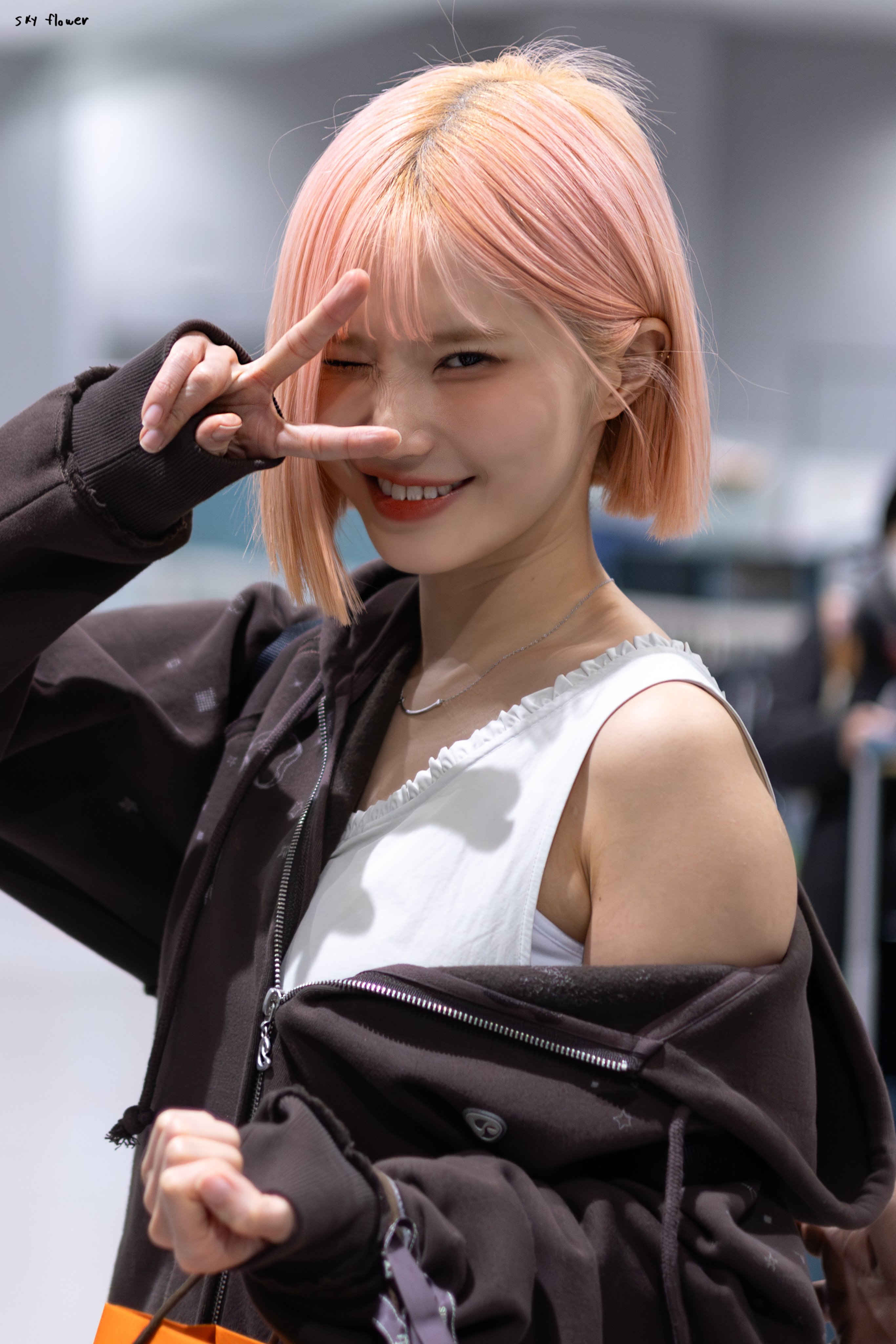 프로미스나인 송하영 접겨_109029_2.jpg