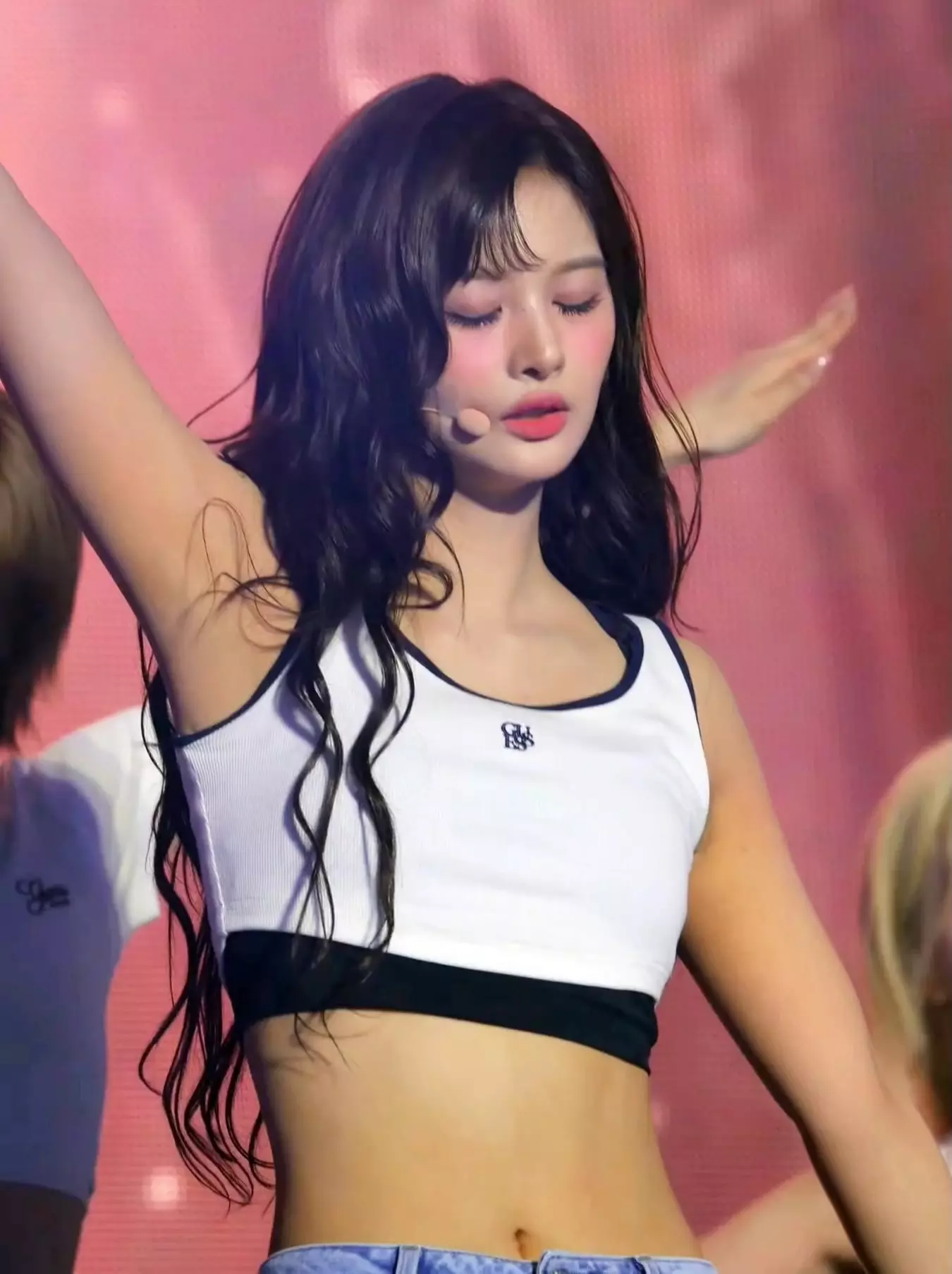 엔믹스 설윤 겨드랑이_118643_1.webp