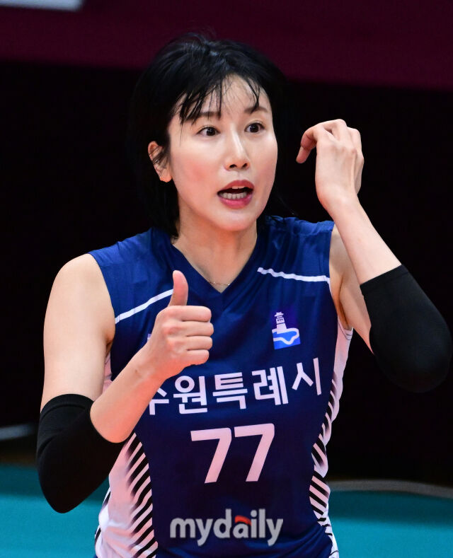 배구선수 이진_118145_1.jpg