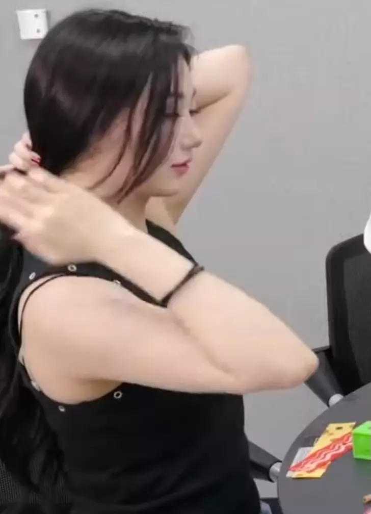 트리플에스 카에데 겨드랑이_119166_1.webp