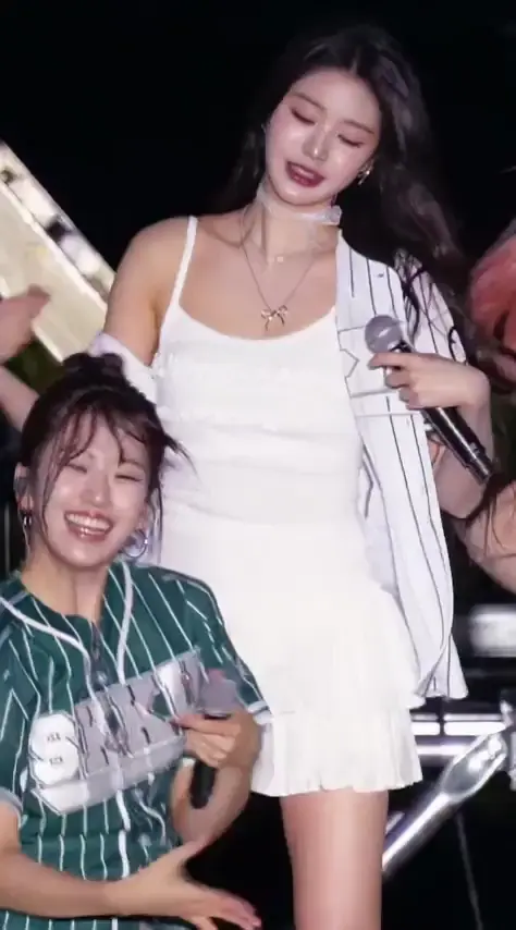 대학 축제 장원영_116158_2.webp