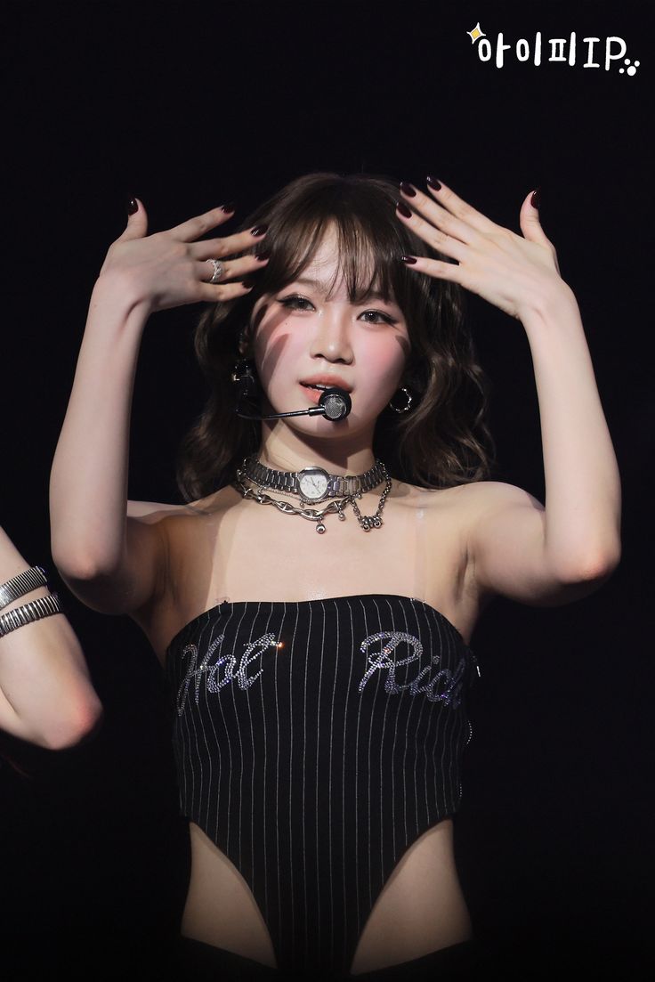 김채원 겨드랑이 레전드_116973_12.jpg