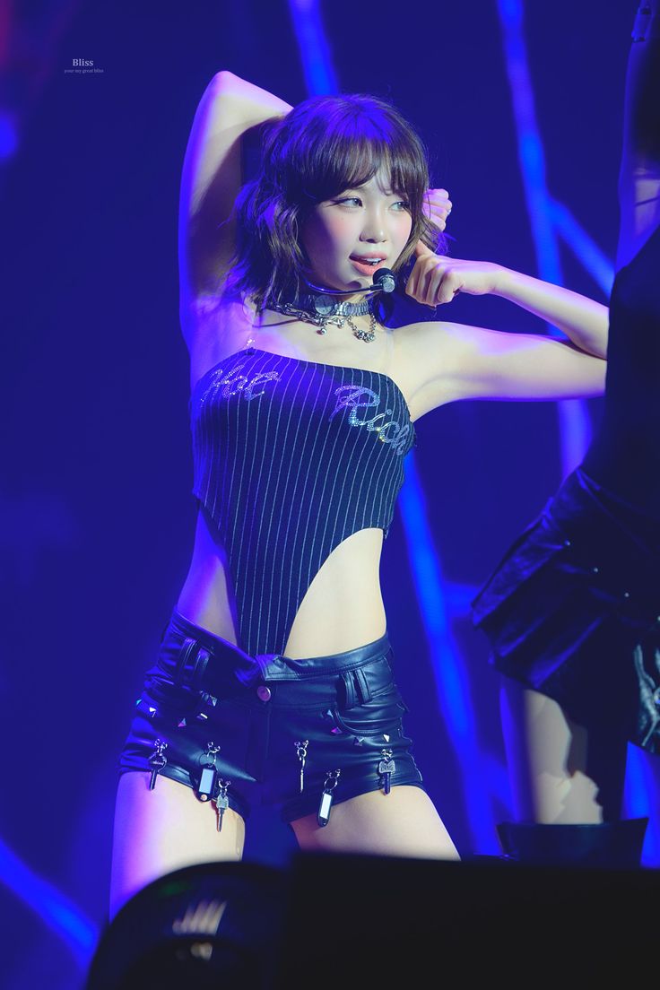 김채원 겨드랑이 레전드_116973_8.jpg