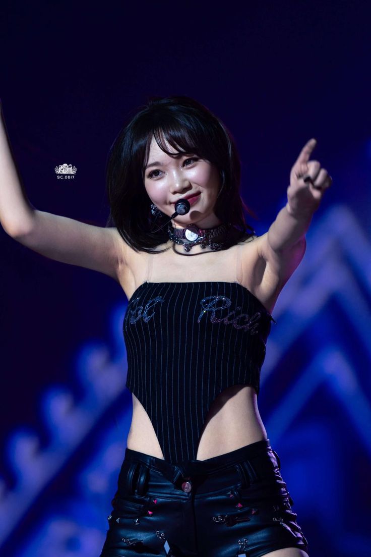 김채원 겨드랑이 레전드_116973_11.jpg