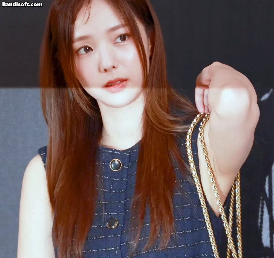 채수빈(250725 코치 포토콜)_119177_9.webp
