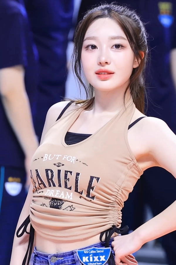 VIVIZ 은하_116323_3.webp
