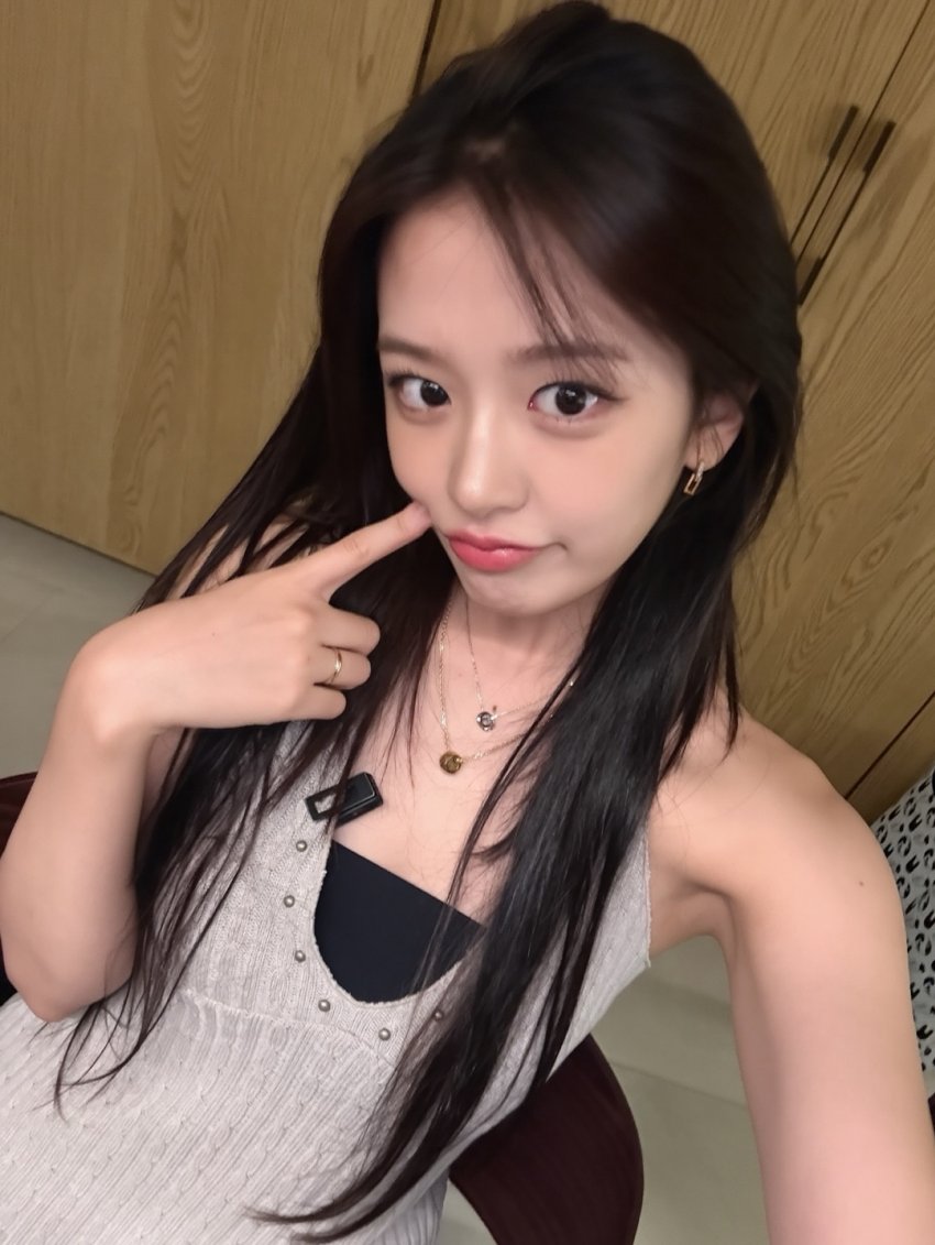 안유진_118247_2.jpg