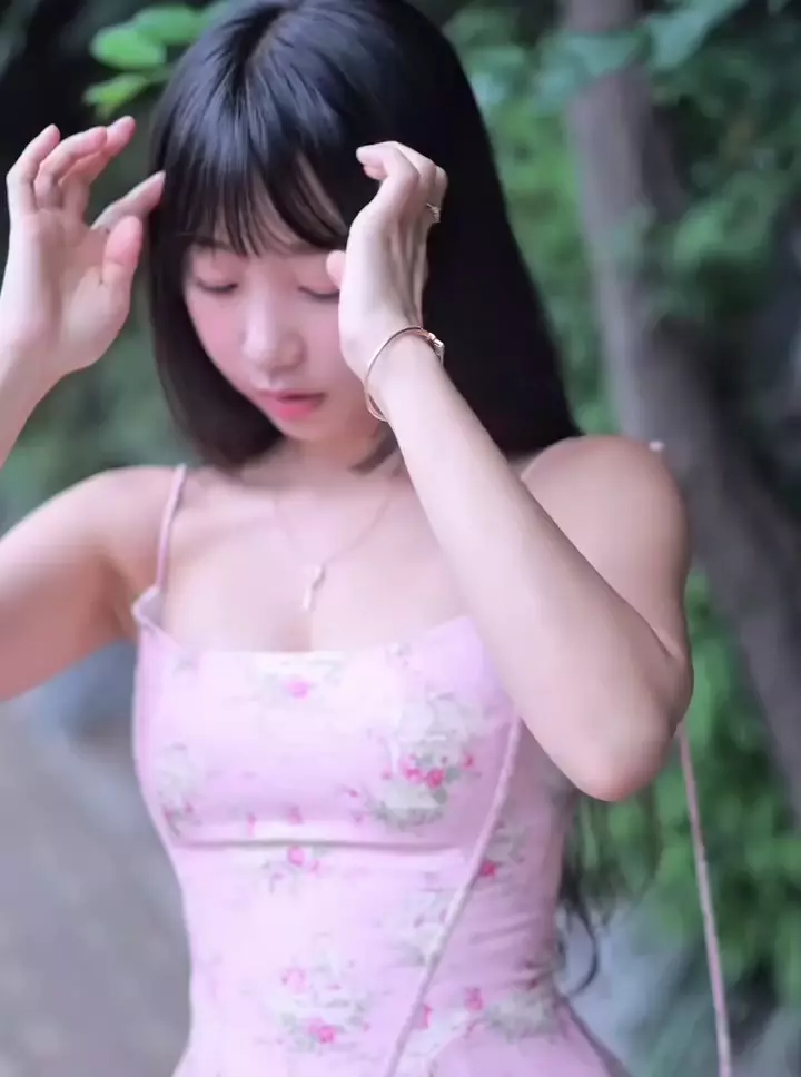 표은지 겨드랑이_119923_1.webp