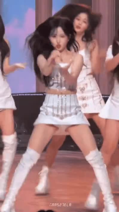 1656827737 (1).gif