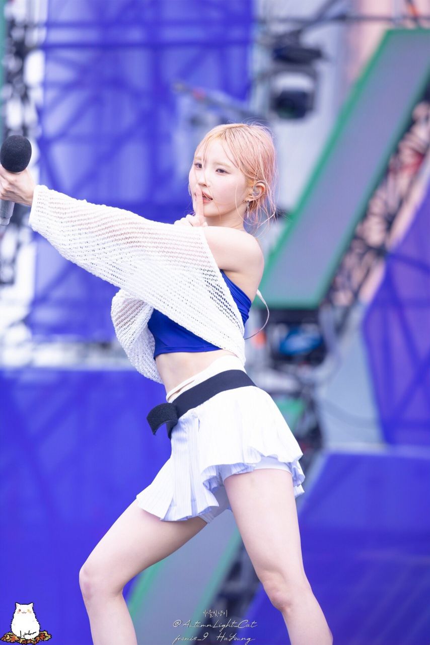 프로미스나인 하영1_2.jpeg