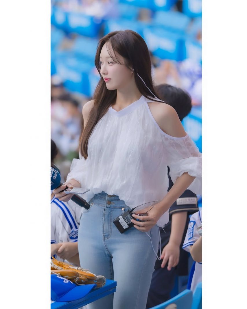 김세연 아나운서1_3.jpg