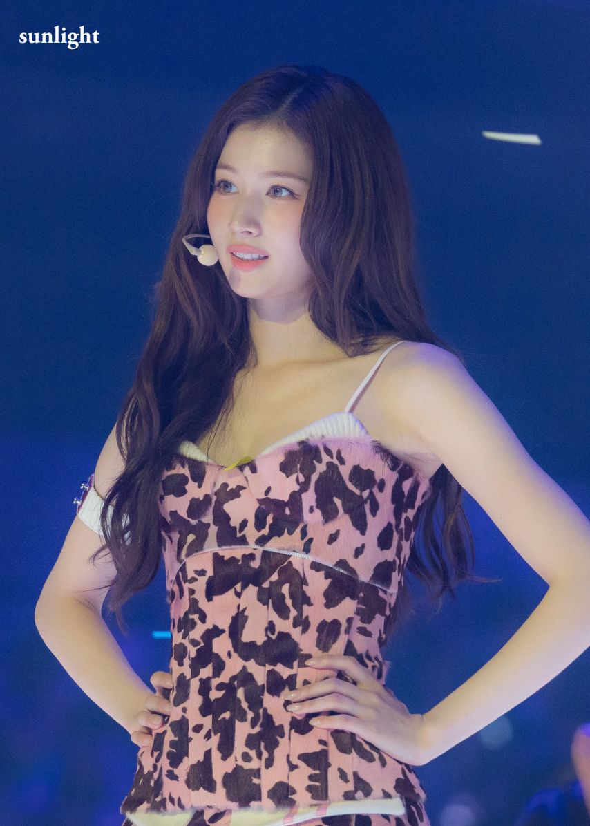 트와이스 사나1_6.jpg