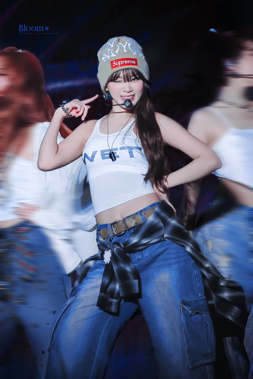 르세라핌 김채원1_1.jpg