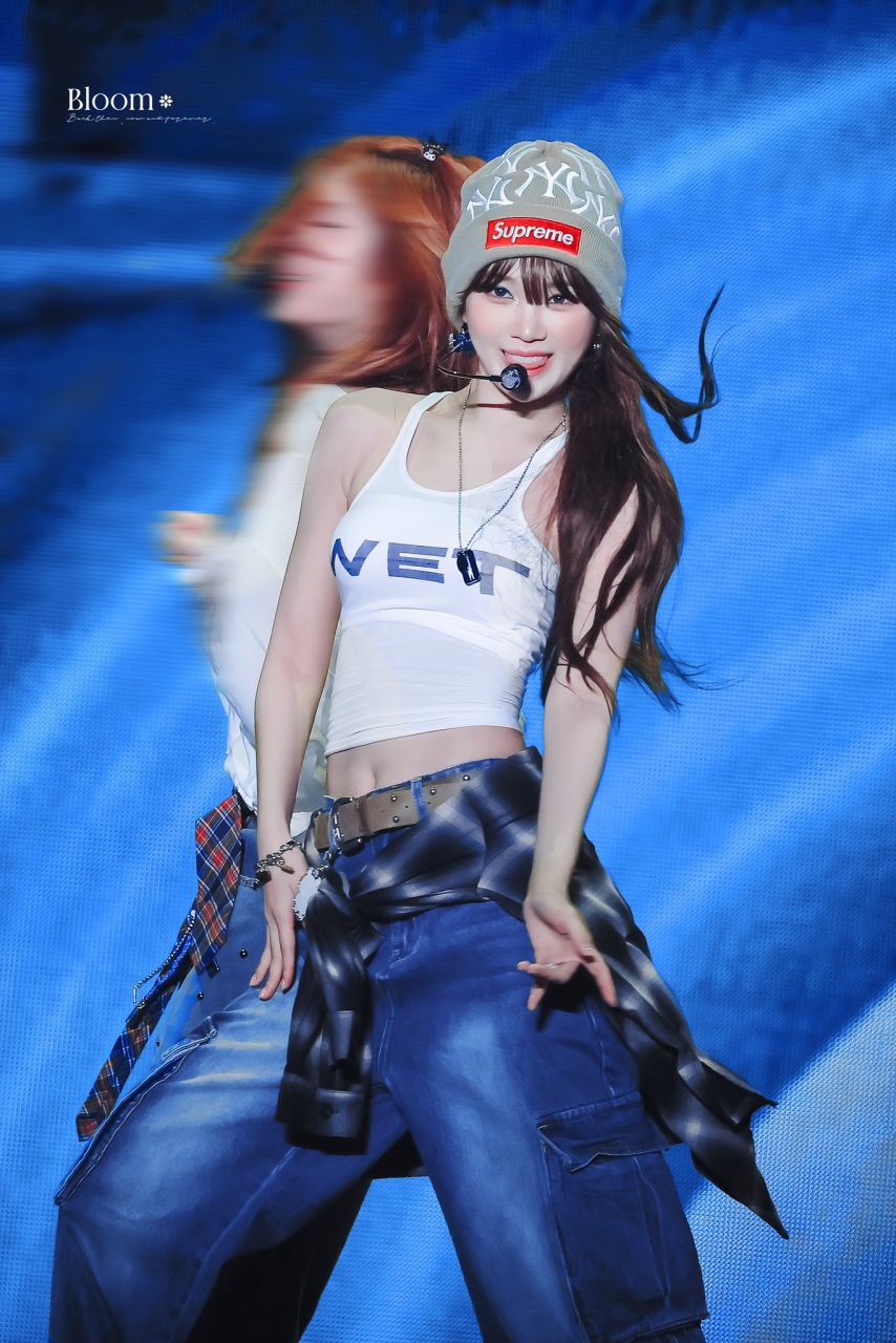 르세라핌 김채원1_2.jpg