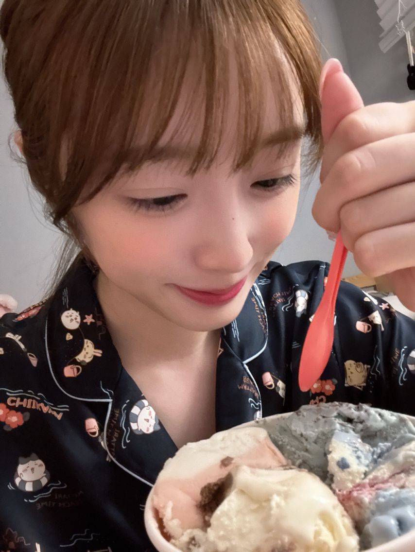 라잇썸 히나1_2.jpg
